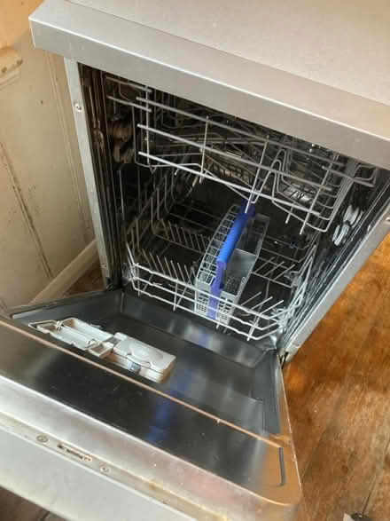 Photo of free Beko Slimline Diswasher (Dunstable LU6) #2