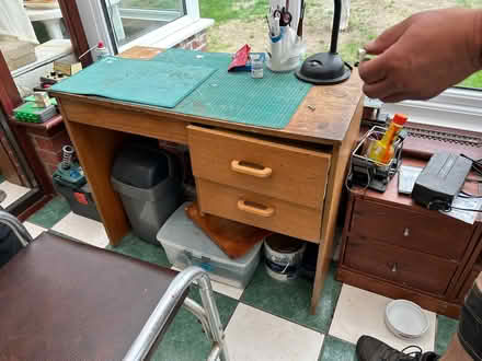 Photo of free workbench/ desk with 2 drawers (North Walsham NR28) #1