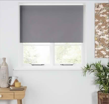 Photo of free Brand New roller blind Grey 90cm (isle of dogs london E14) #2