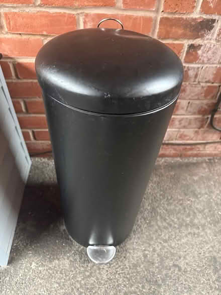 Photo of free Back pedal bin (Tyburn B24) #1