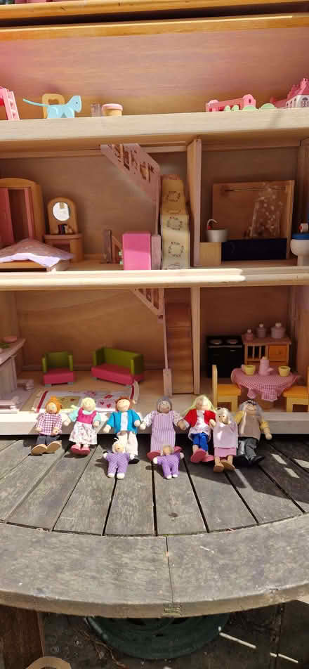 Photo of free Dolls house (Horsforth LS18) #3