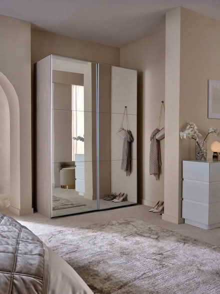 Photo of Mirrored wardrobe (West Kensington W14) #1