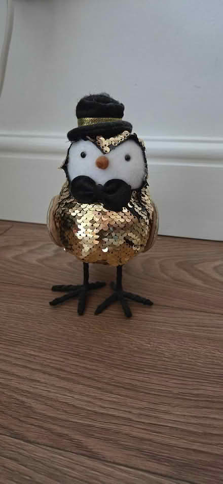 Photo of free Penguin ornament (Tooting Bec, SW17) #3
