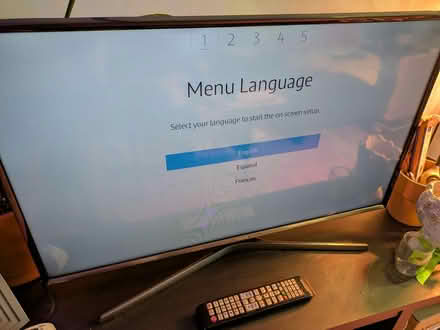 Photo of free Samsung UN32J5500 32" TV w/ Remote (Wakefield, The Bronx) #1