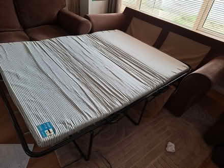 Photo of free Matching Sofa & Sofabed (Canvey Island, SS8) #3