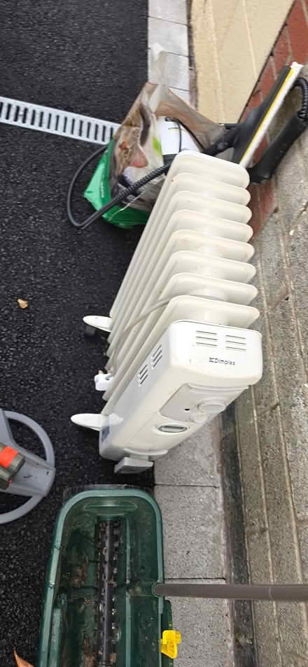 Photo of free Oil heater, karcher steam cleaner (Blakestown) #2