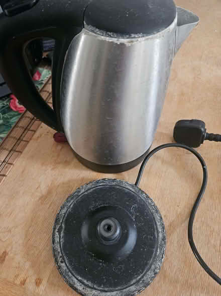 Photo of free Kettle (Ormskirk L39) #3