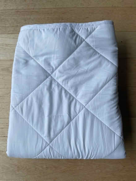 Photo of free Small 4ft double mattress topper (North Road BA2) #3