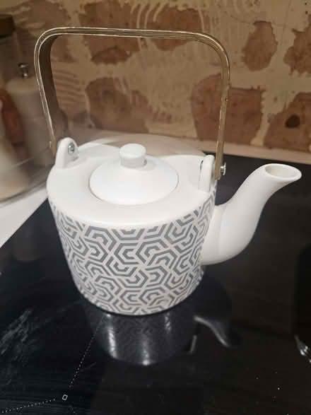 Photo of free teapot (Bromham MK43) #1