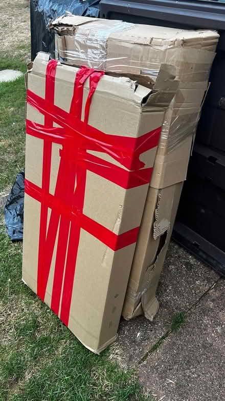 Photo of free New unit with no mirror (Basingstoke RG22) #2