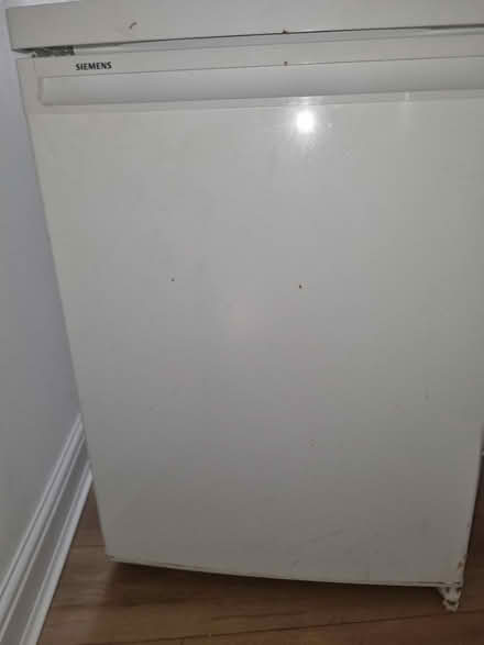 Photo of free Siemens Fridge (Wakefield WF1) #1