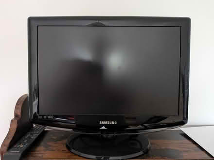 Photo of free 16 inch Samsung TV (Cowley, Oxford OX4) #2