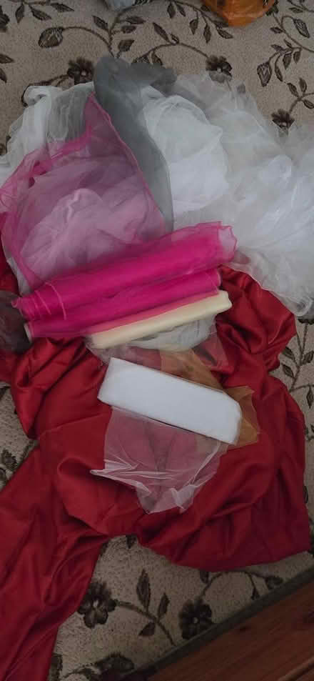 Photo of free Organza and satin (Ub1 3pd) #2