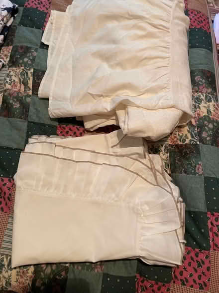 Photo of free Valance to fit standard 4’6” double bed (St Albans AL3) #1