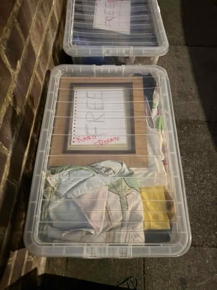 Photo of free ON STREET Clothes, assorted items (Hatchard Road N19) #4