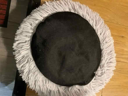 Photo of free Fluffy cat bed (Woodside CR0) #2