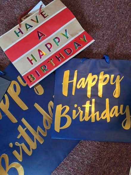 Photo of free Selection of gift bags (Loscoe Grange DE75) #3