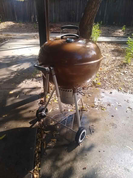 Photo of free Weber kettle (Saratoga) #1