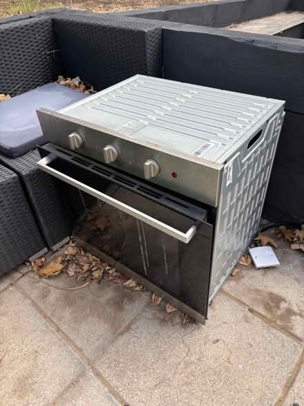 Photo of free For Scrap. Broken & dirty (Reading RG2) #1