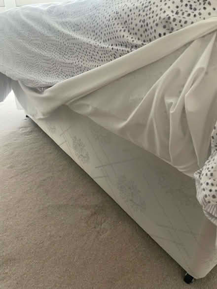 Photo of free King size divan bed (Sidcup DA15) #3