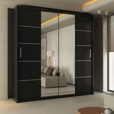Photo of Mirrored wardrobe (West Kensington W14) #1