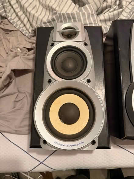 Photo of free Technics Speakers (Whitehouse MK8) #2