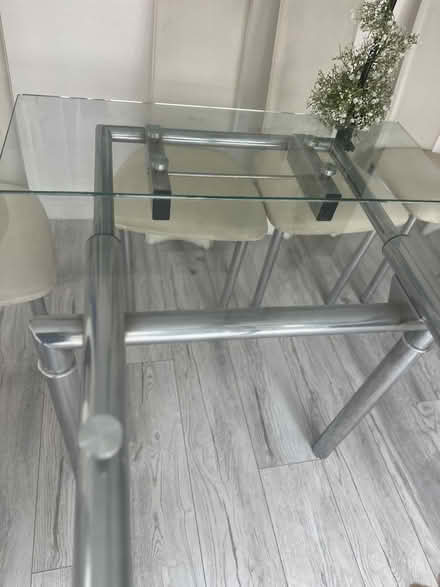 Photo of free dining room furniture (Sidley TN39) #3