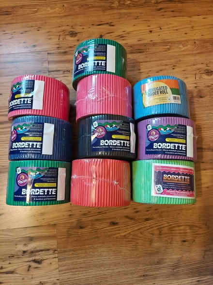 Photo of free Ten corrugated paper border rolls (assorted colours) (Peachcroft OX14) #1