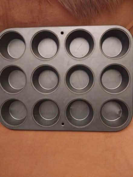 Photo of free Cupcake/Muffin pan (North Seattle/Northgate area.) #1