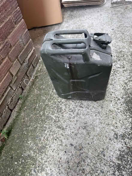 Photo of free Jerry Can (Croydon. CR2 9) #1