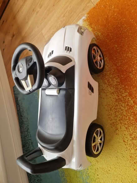 Photo of free A toy car for riding and playing music (Ealing W5) #1