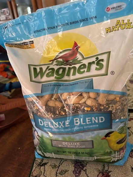 Photo of free Wagner’s Deluxe Blend Bird Seed (River Grove, IL) #1