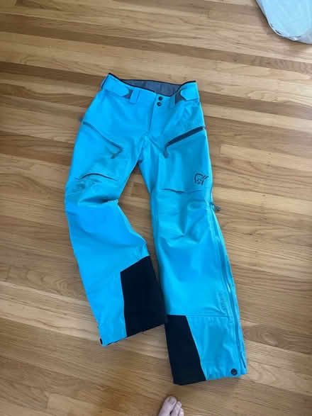 Photo of free Women ski pant (Los Altos) #2