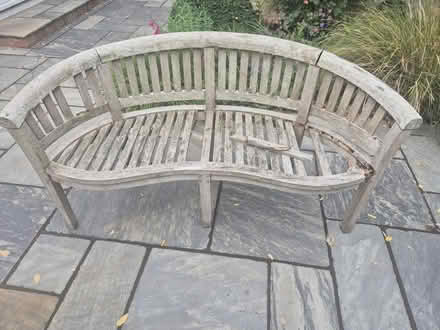 Photo of free Old bench (Chiswick W4) #1