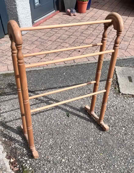 Photo of free Towel rail (Midstocket AB15) #1