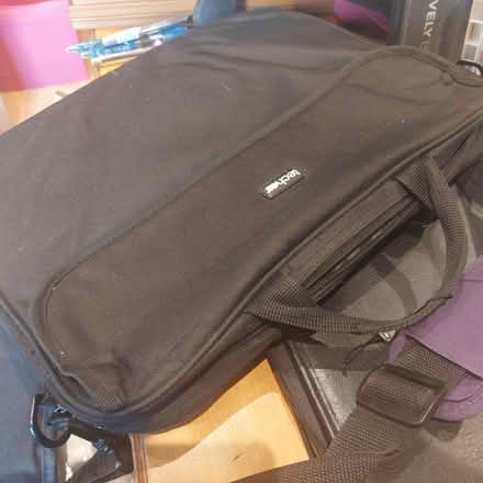 Photo of free Shoulder laptop bag (Wakefield WF1) #1