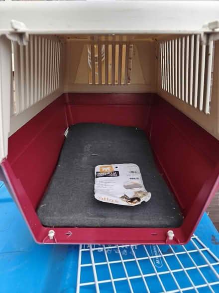 Photo of free Pet carrier (North hull estate HU6) #2