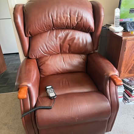 Photo of free Recliner Chair and Cooker (Aboyne AB34) #2