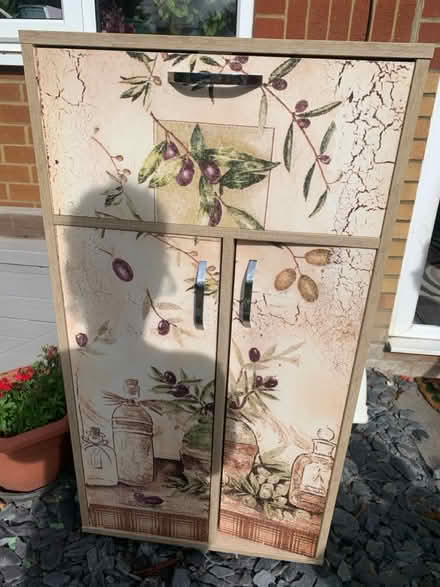Photo of free cabinet (LU5) #1