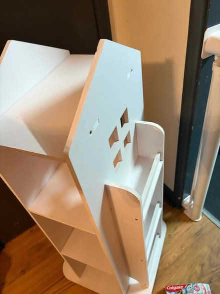 Photo of free Child’s spinning bookcase (Pellon HX2) #3