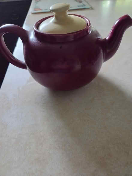 Photo of free tea pot (Manville) #1