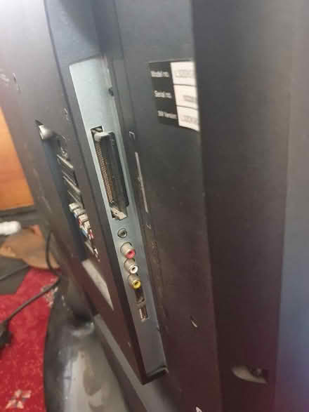 Photo of free 32" logik flatscreen tv (Enfield EN2) #4
