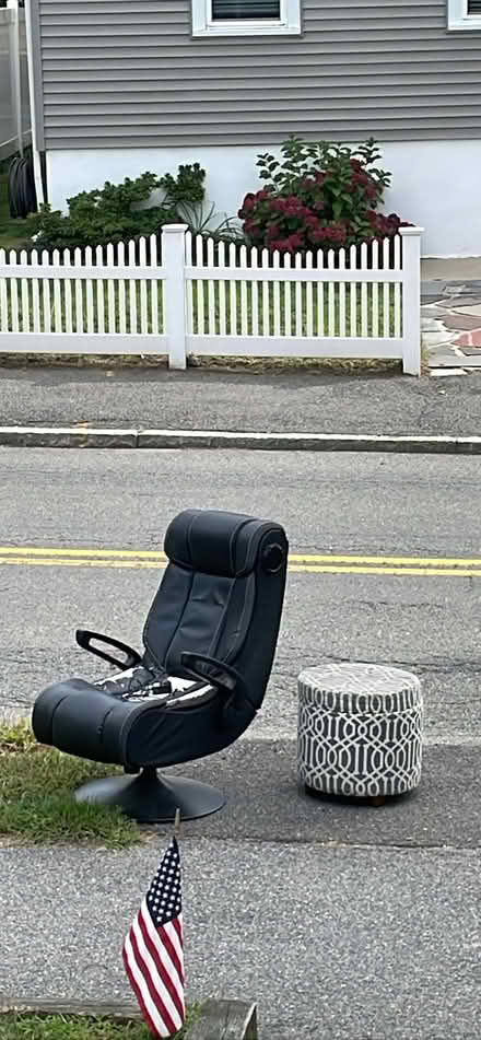 Photo of free Ottoman w/ storage & gaming chair (Grove St x Cass St Sidewalk) #1