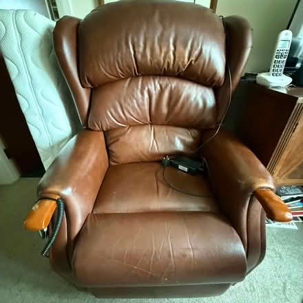 Photo of free Recliner Chair and Cooker (Aboyne AB34) #1