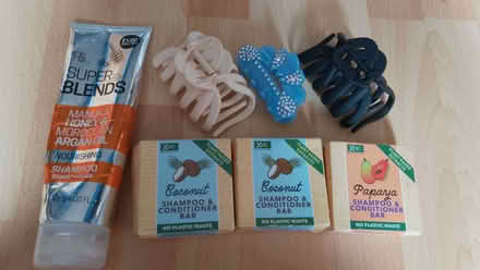 Photo of free Shampoo/ hair clips (SW15 4QD) (SW15 Roehampton) #1