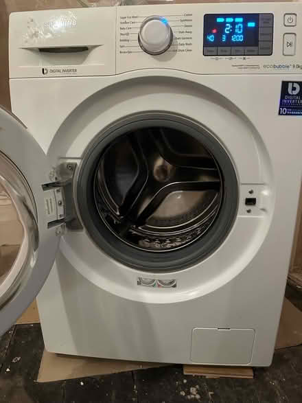 Photo of free Samsung washing machine (Putney SW15) #2