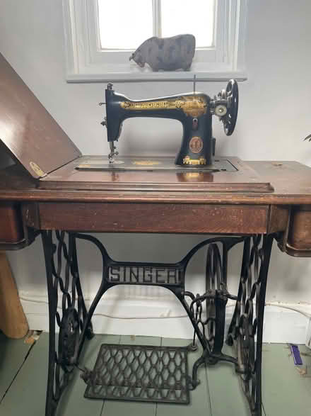 Photo of free Antique Singer treddle sewing machine (Walton Manor OX2) #2