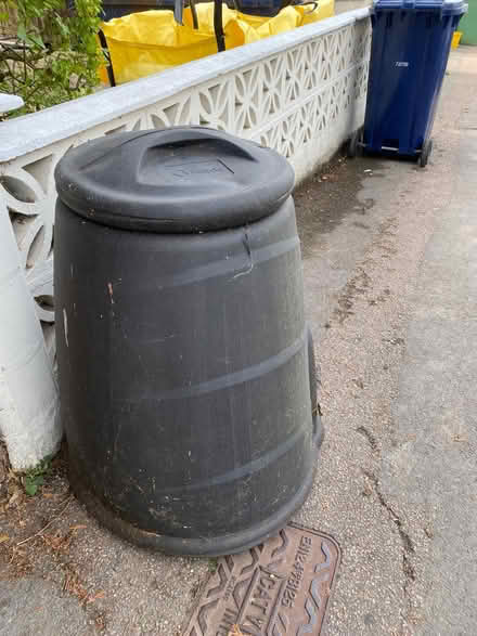 Photo of free Compost bin no cracks (Marcham OX13) #2