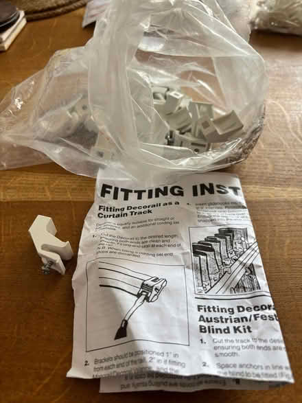 Photo of free bags of CURTAIN HOOKS & brackets, plastic, various designs, (Broadwater BN14) #3
