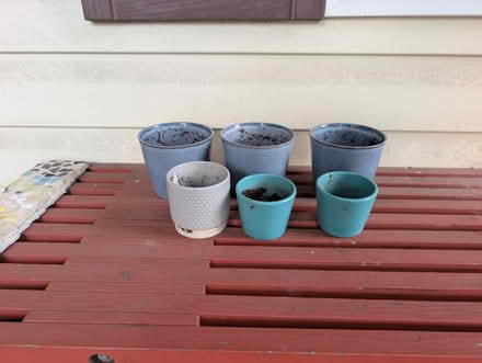 Photo of free 6 small plant pots (College park) #1